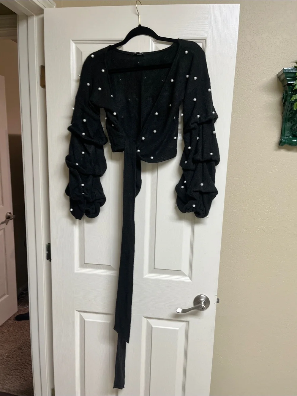 Pearl-Accent Black Tie-Front Crop Top with Statement Sleeves